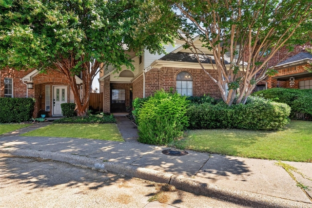 6015 Homestead Court - Photo 1