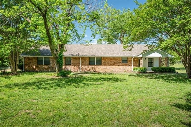 1905 Shady Lane - Photo 1