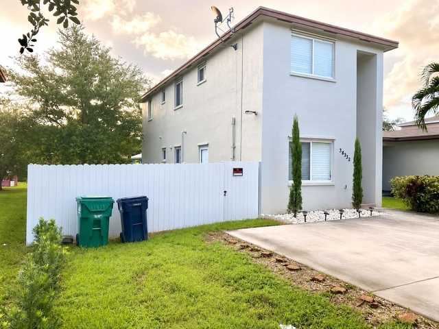 18951 Sw 113th Place - Photo 1