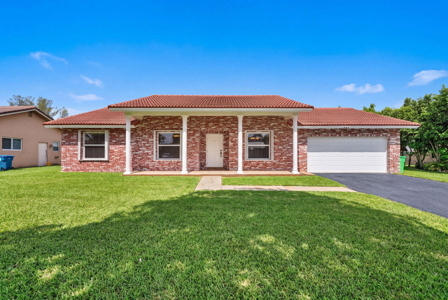 905 Nw 133rd Avenue - Photo 1