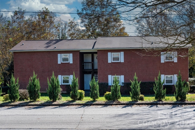 1235 15th Avenue Nw - Photo 1