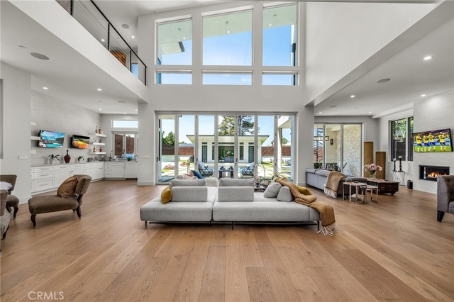 503 S Lucia Avenue - Photo 1