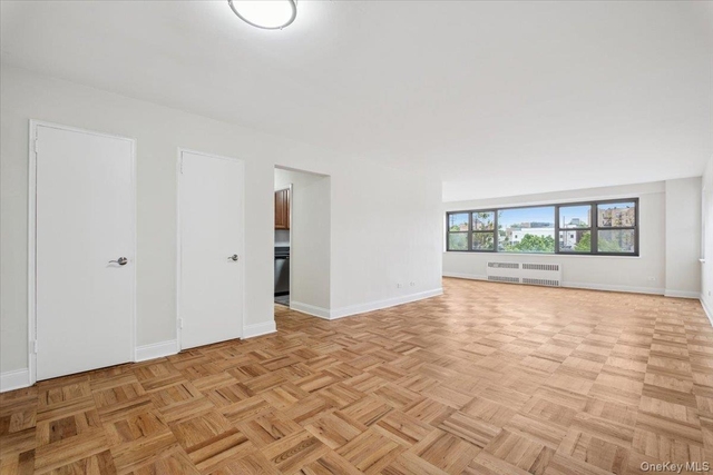 2 Washington Square - Photo 1