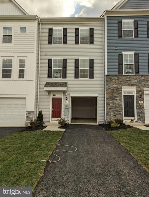 241 Hillsdale Place - Photo 1