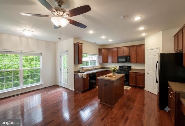 8268 Linblake Court - Photo 1