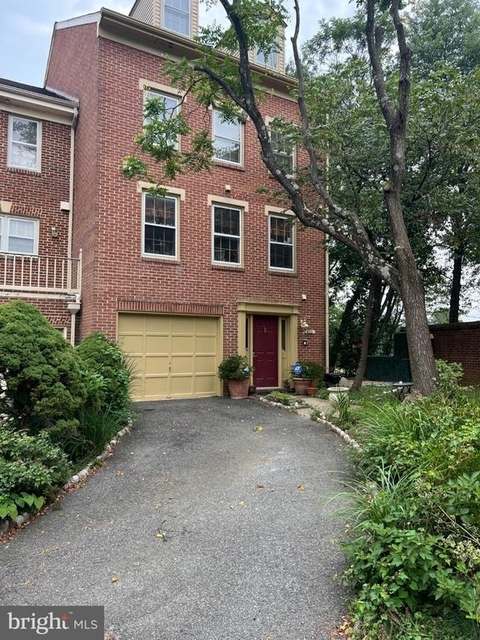 5900 Munson Court - Photo 1