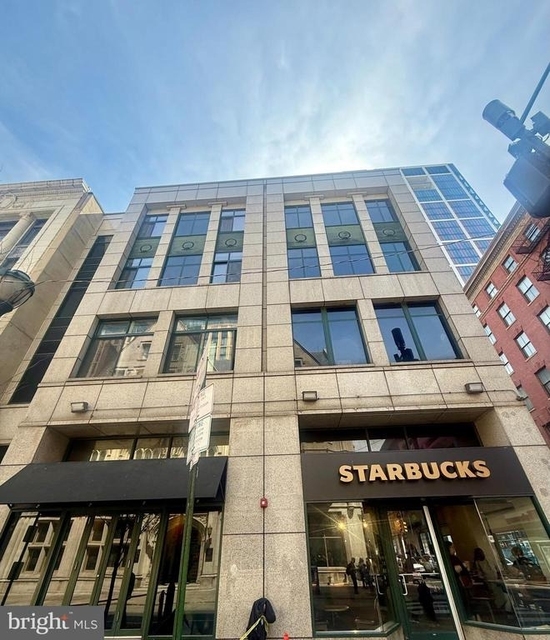 1128 Walnut Street - Photo 1