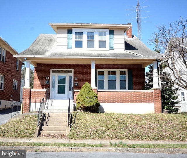 623 Guilford Avenue - Photo 1