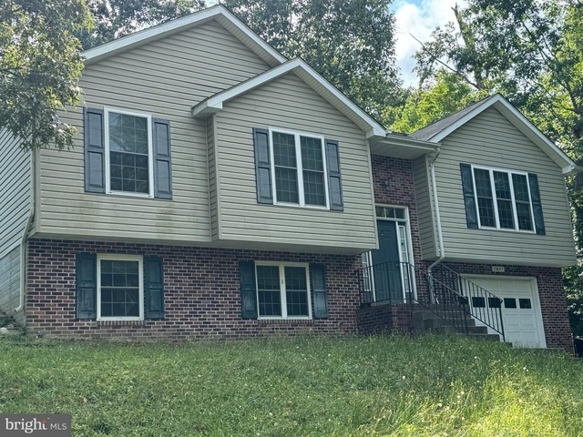 23047 Gunston Drive - Photo 1