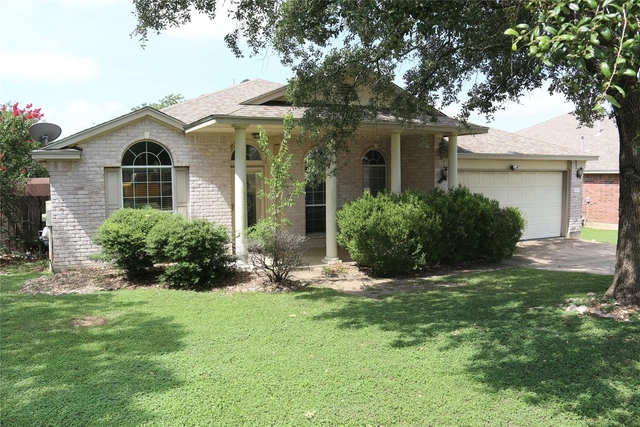 1811 W Pflugerville Pkwy - Photo 1