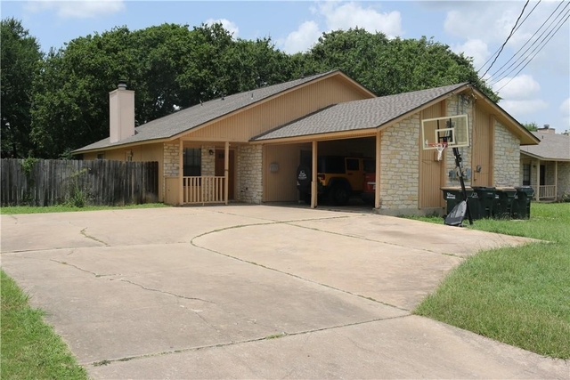 803 Kimberly St - Photo 1