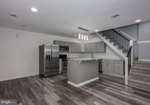 4616 Curtis Avenue - Photo 1