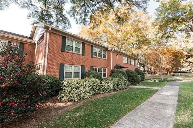 425 Lindbergh Drive Ne - Photo 1