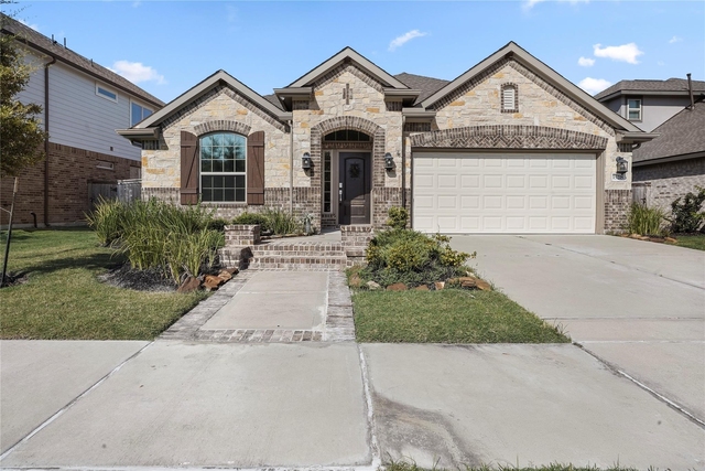15218 Kickapoo Cavern Drive - Photo 1