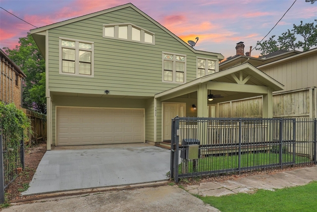 1611 Oakdale Street - Photo 1