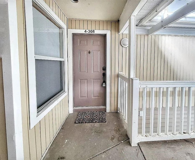 4000 Sw 23rd Street - Photo 1
