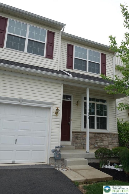 1033 King Way - Photo 1