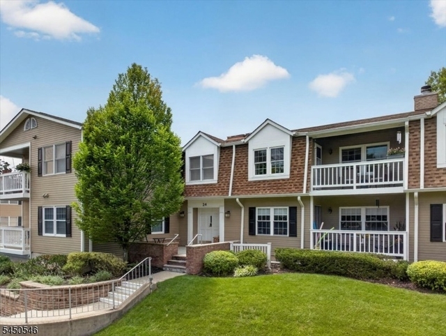 24 Heritage Dr - Photo 1