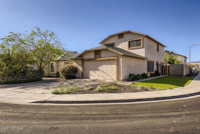 8834 W Willowbrook Drive - Photo 1