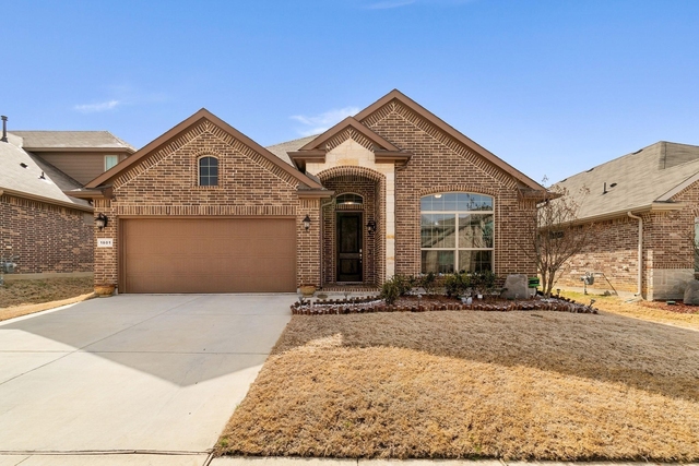 1801 Spinnaker Drive - Photo 1