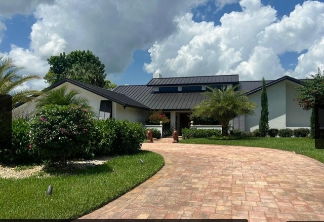 5091 Se Burning Tree Circle - Photo 1