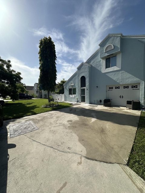 8 Elton Place - Photo 1