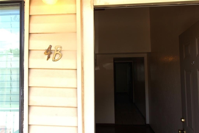 1901 E Lindsey Street - Photo 1
