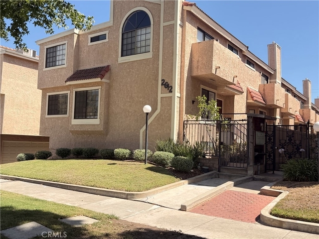 2612 W Grand Avenue - Photo 1