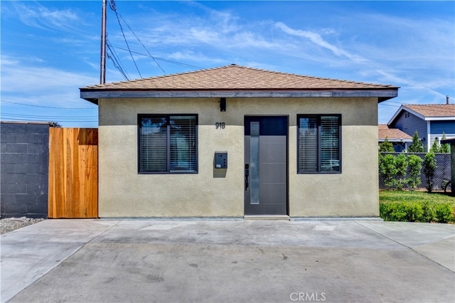 918 N Enid Avenue - Photo 1