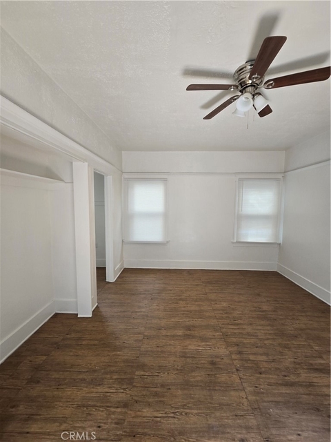 942 E 2nd - Photo 1