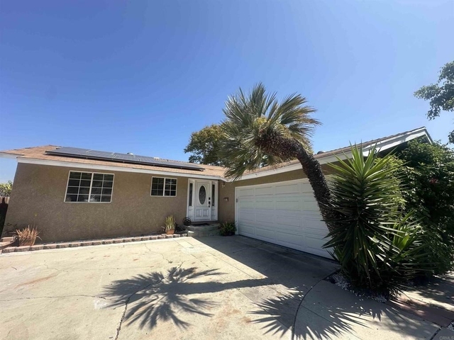 1315 Darby Street - Photo 1