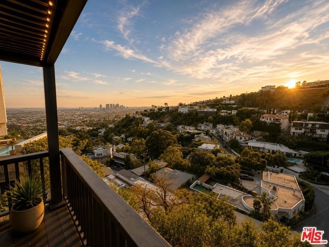8810 Hollywood Boulevard - Photo 1