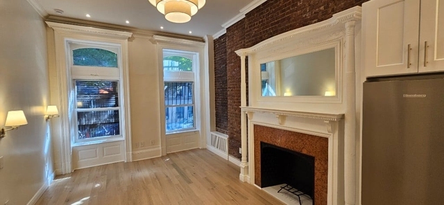169 W 76th Street - Photo 1