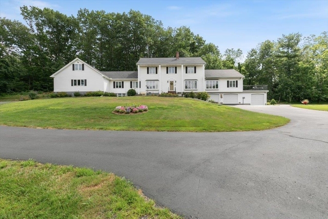387 Main - Photo 1