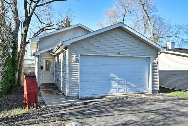19 E Pineview Drive - Photo 1