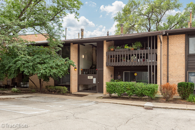 6147 Knoll Wood Court - Photo 1