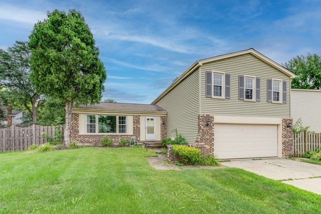 5s735 Park Meadow Drive - Photo 1