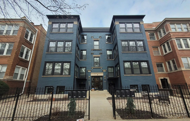 1318 W Winnemac Avenue - Photo 1