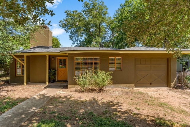 1064 Sycamore St - Photo 1