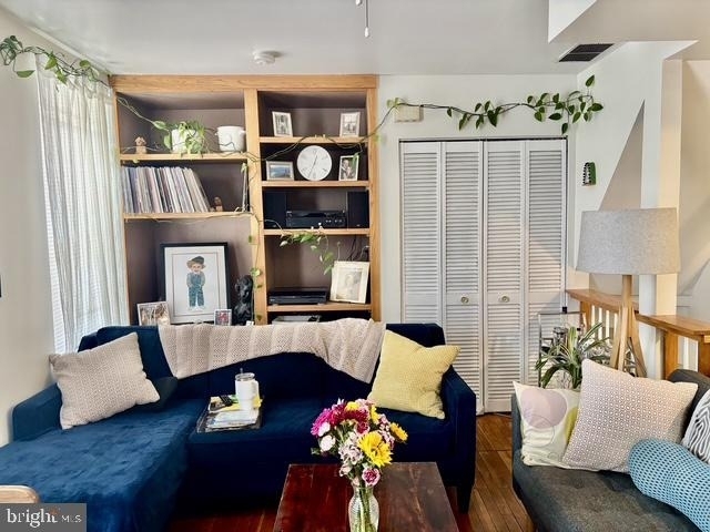 2620 Poplar Street - Photo 1