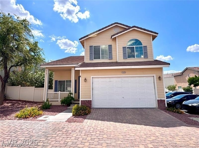 1529 Tillman Falls Avenue - Photo 1