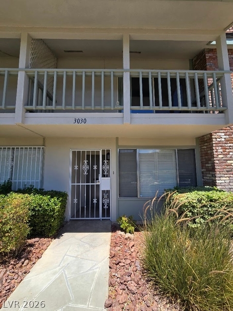 3030 El Camino Avenue - Photo 1