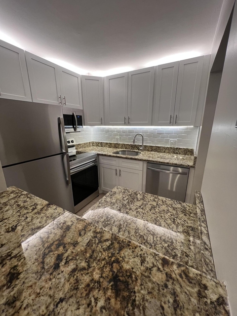 31 Westbury B Circle - Photo 1