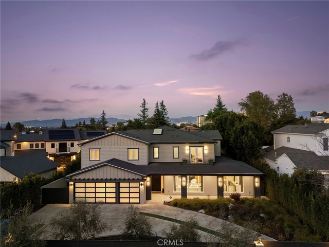 15547 Valley Vista Boulevard - Photo 1