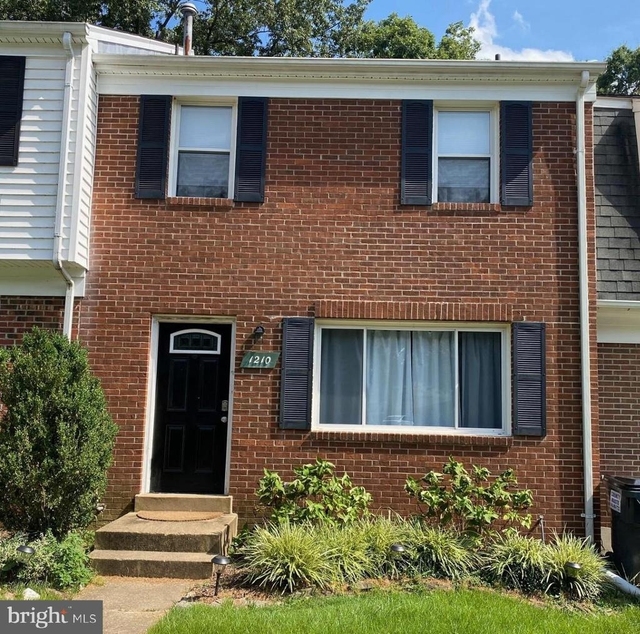 1210 Thomas Jefferson Place - Photo 1