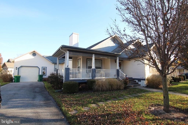16415 John Rowland - Photo 1