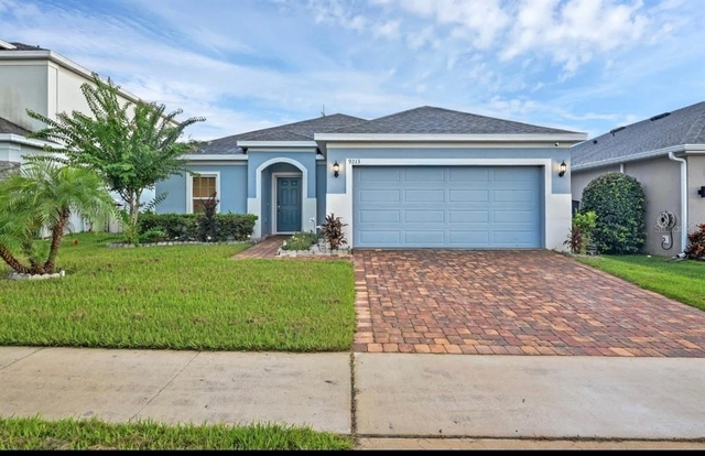 9213 Halsey Dr - Photo 1