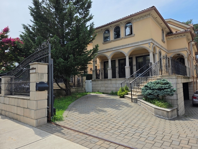 230 Corbin Place, Brooklyn, NY - Photo 1