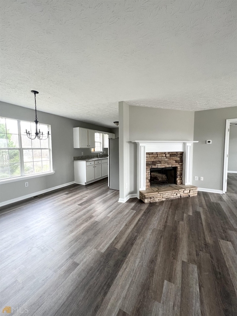 397 Pleasant Way - Photo 1