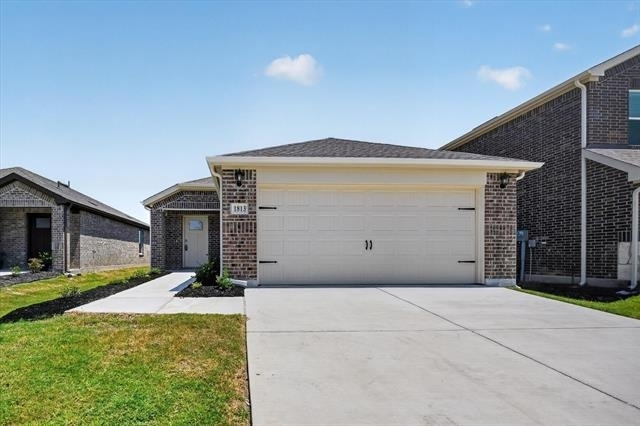 1813 Potomac Lane - Photo 1
